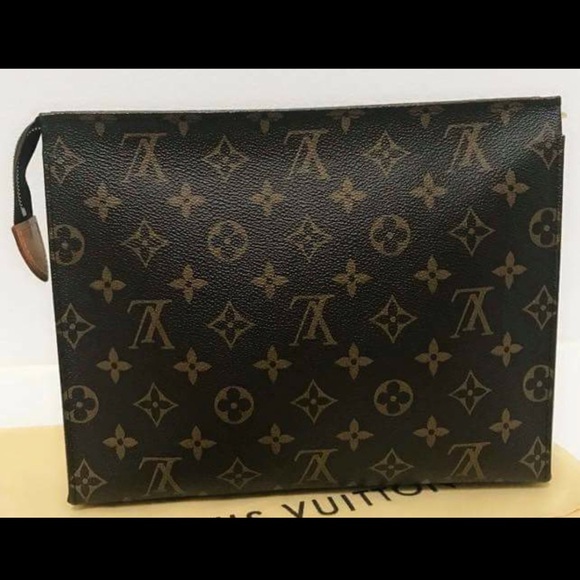 Louis Vuitton Toiletry 26 - Picture 2 of 8